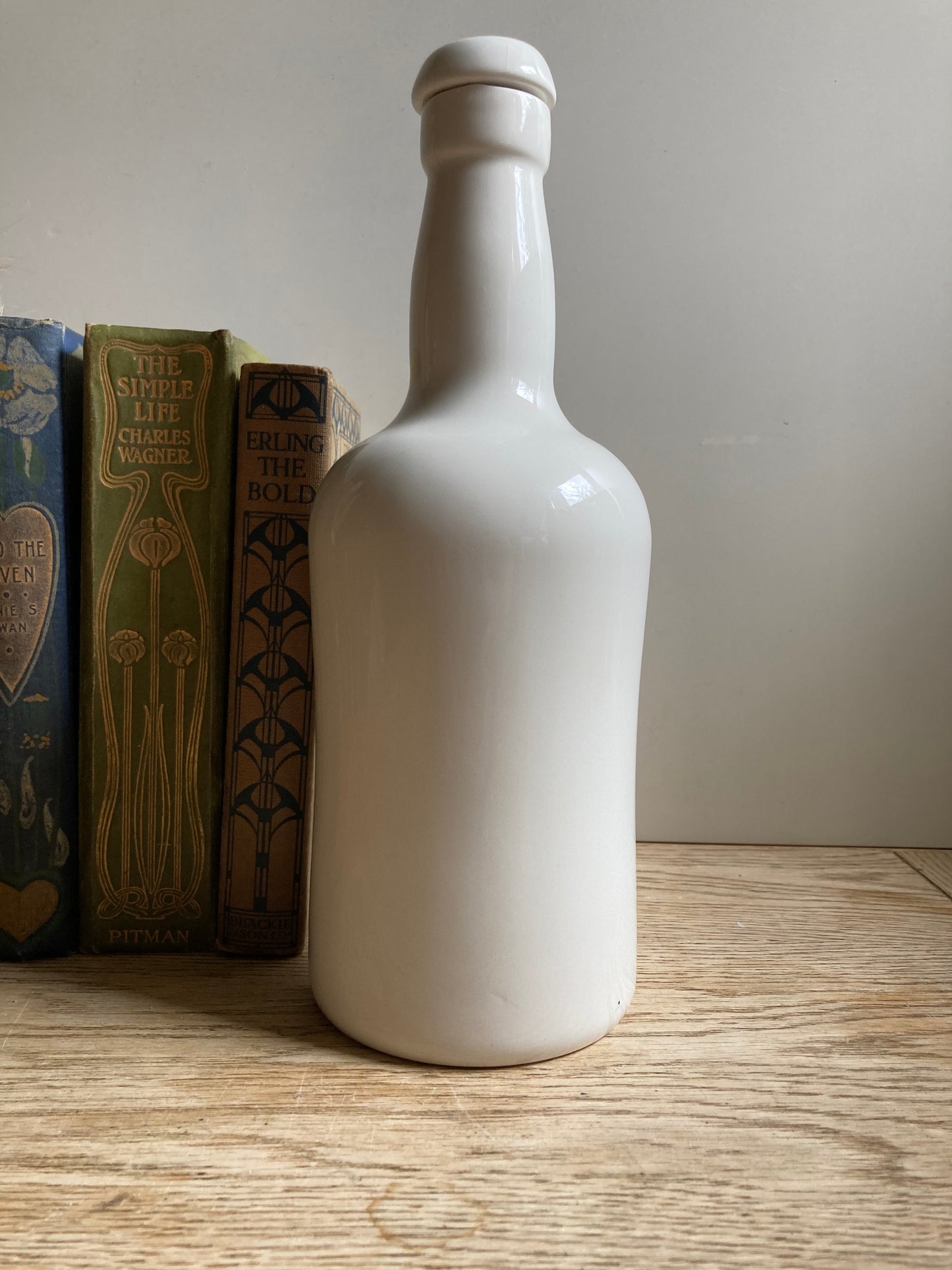 Portmeirion Birds of Britain Bullfinch Bottle