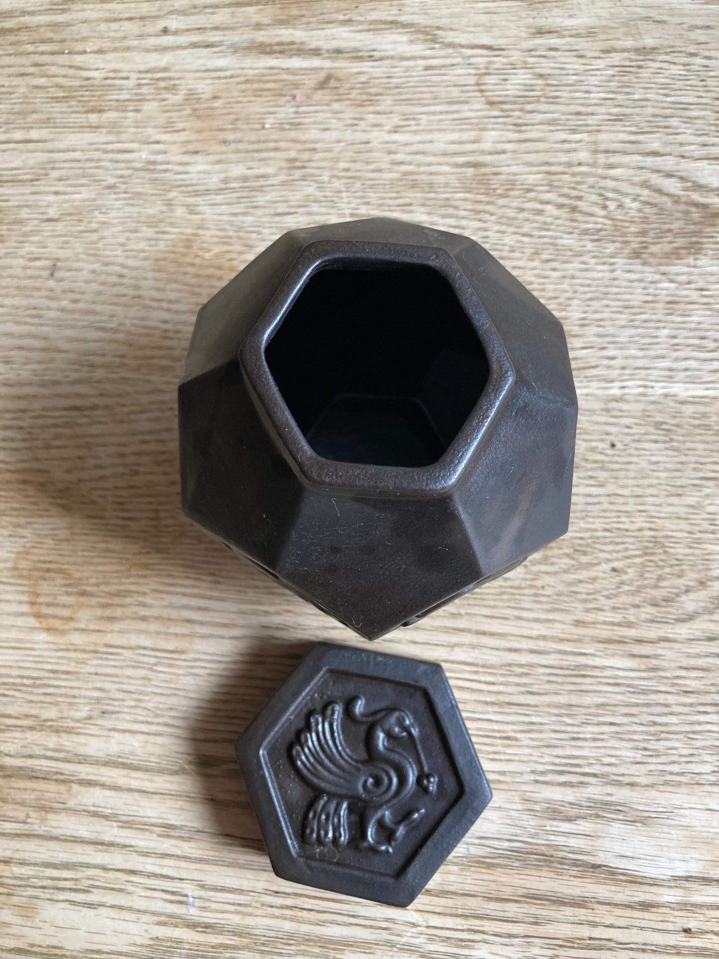 Tyn Llyn Celtic Knot Hexagonal Lidded Jar Mantle Decor
