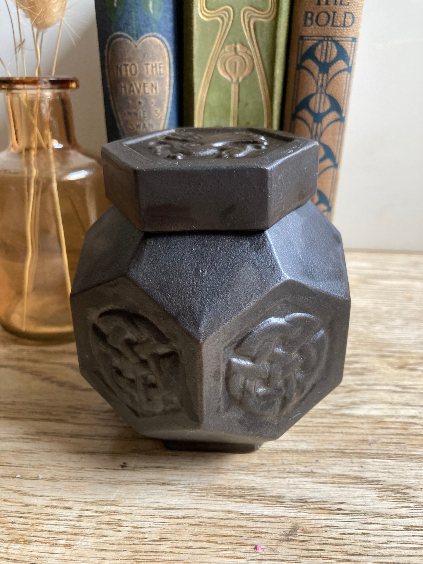 Tyn Llyn Celtic Knot Hexagonal Lidded Jar Mantle Decor