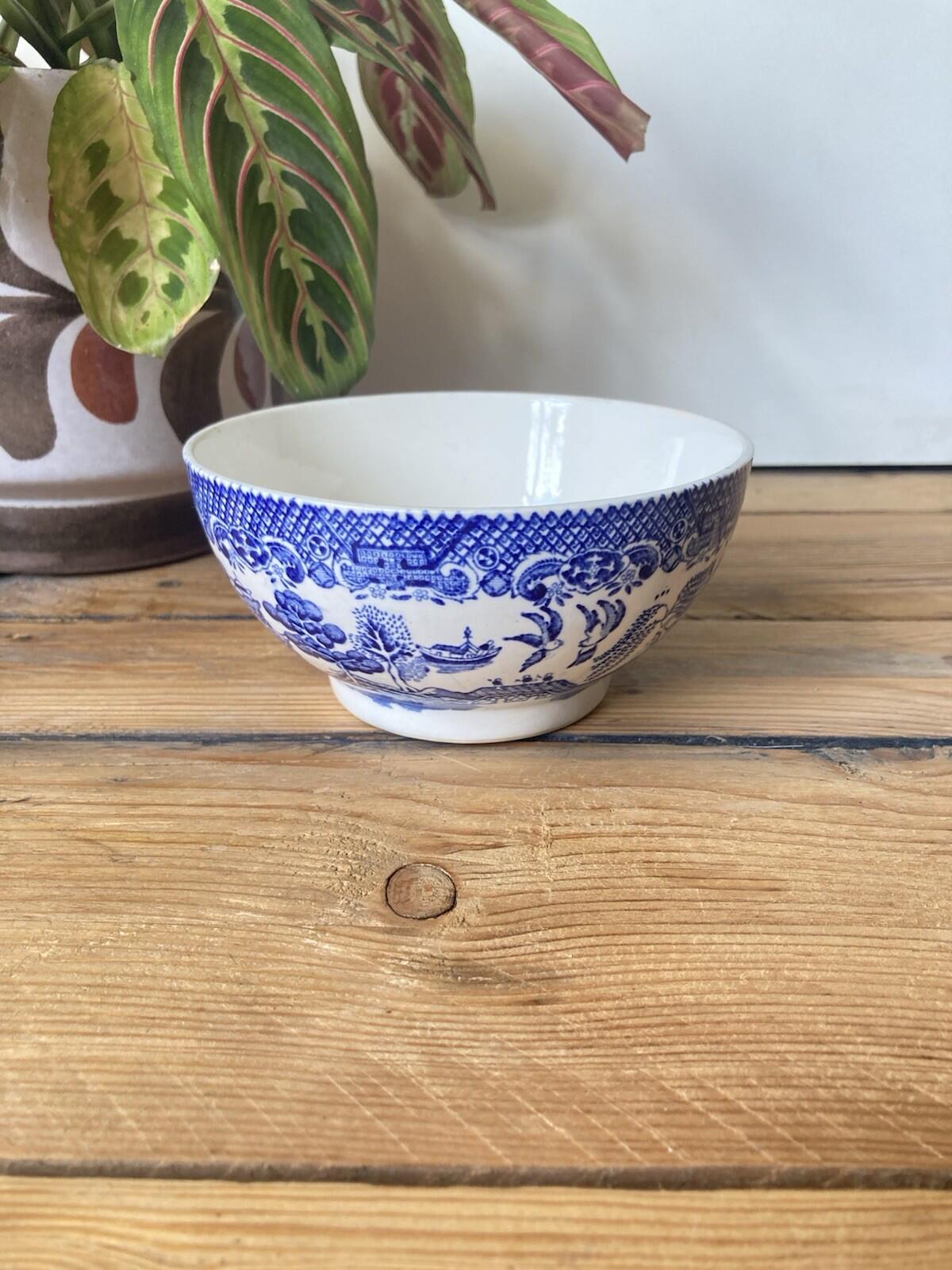 Willow Barrett’s Of Staffordshire Blue White Ceramic Bowl