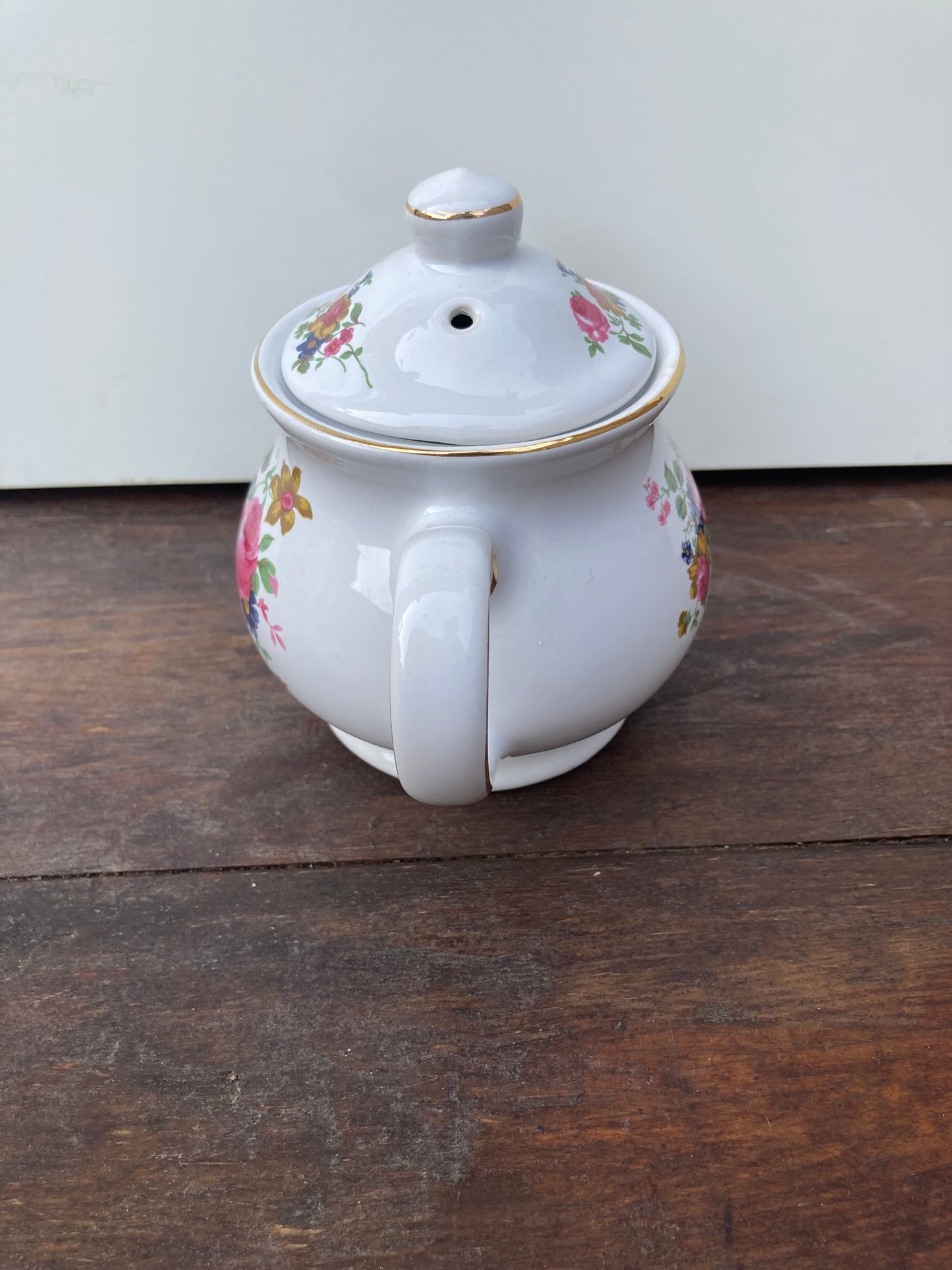 Vintage Sadler Windsor Teapot  Pink Roses  Gold Trim  England 1940's