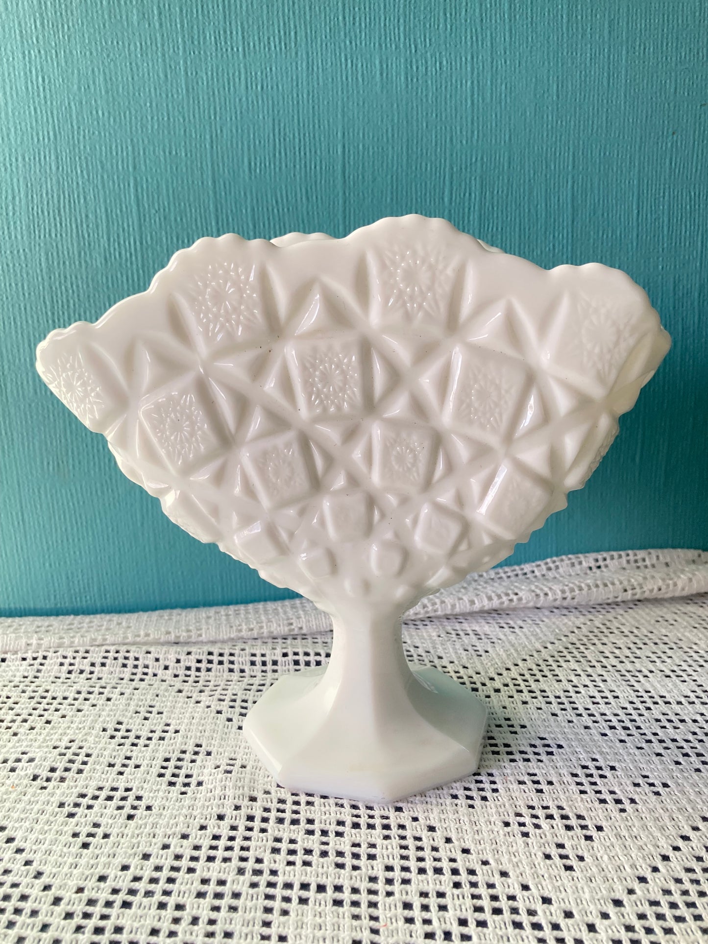 Vintage Westmoreland Old Quilt Pattern Milk Glass Pedestal Fan Vase
