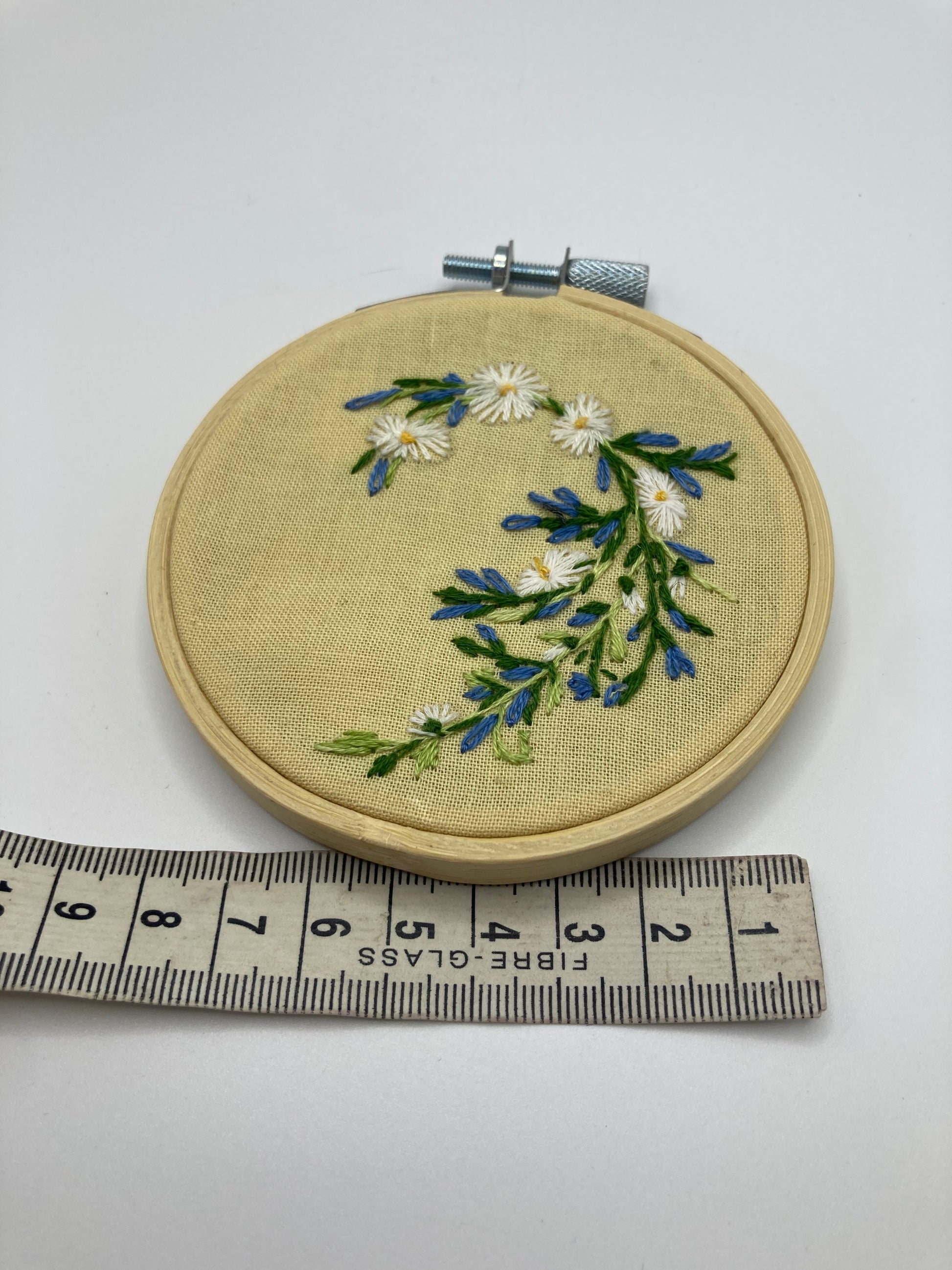 Daisy Floral Hand Stitched Hoop Wall Art - Bloom & Heirloom Vintage Decor