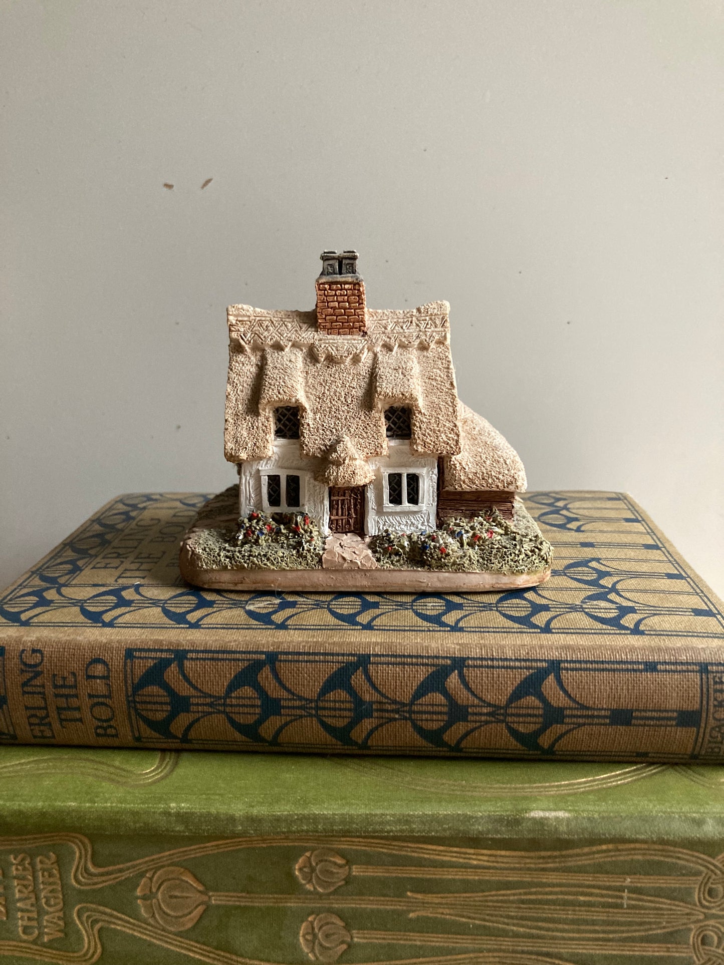 Lilliput Lane Clare’s Cottage