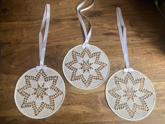 Vintage Hand Crochet Cotton Circle Bauble Doilie Set Of 3 Elegant Wall Decor