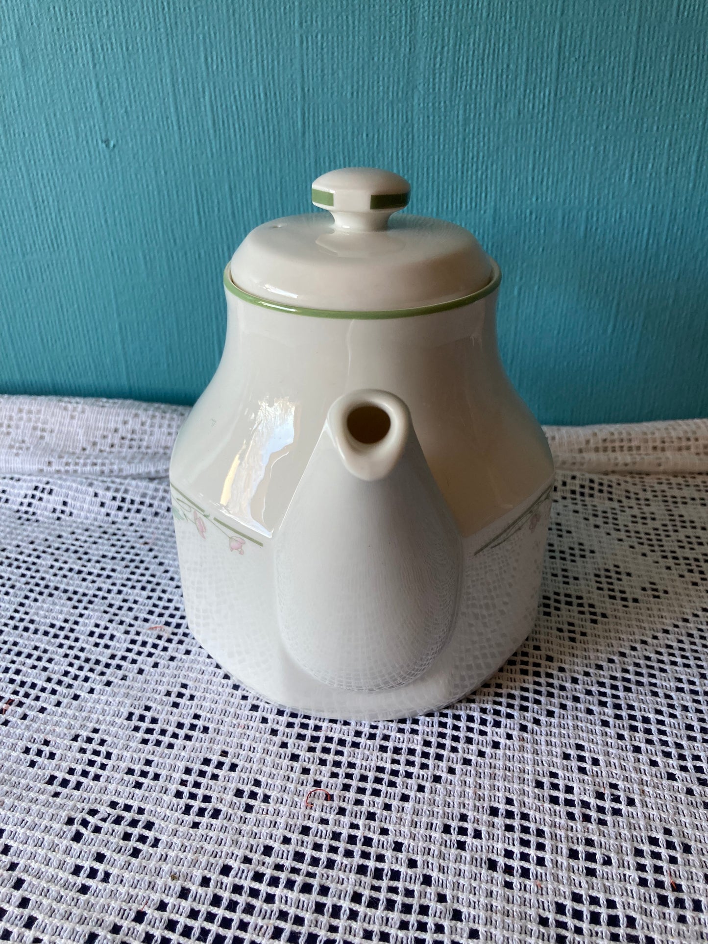 Royal Dolton Carprice Teapot 1988 Fine China