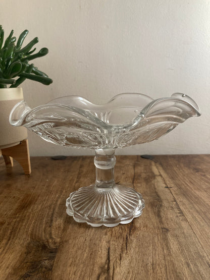 Wavy Glass Pedestal Fruit Bowl Sweet Cake Plate