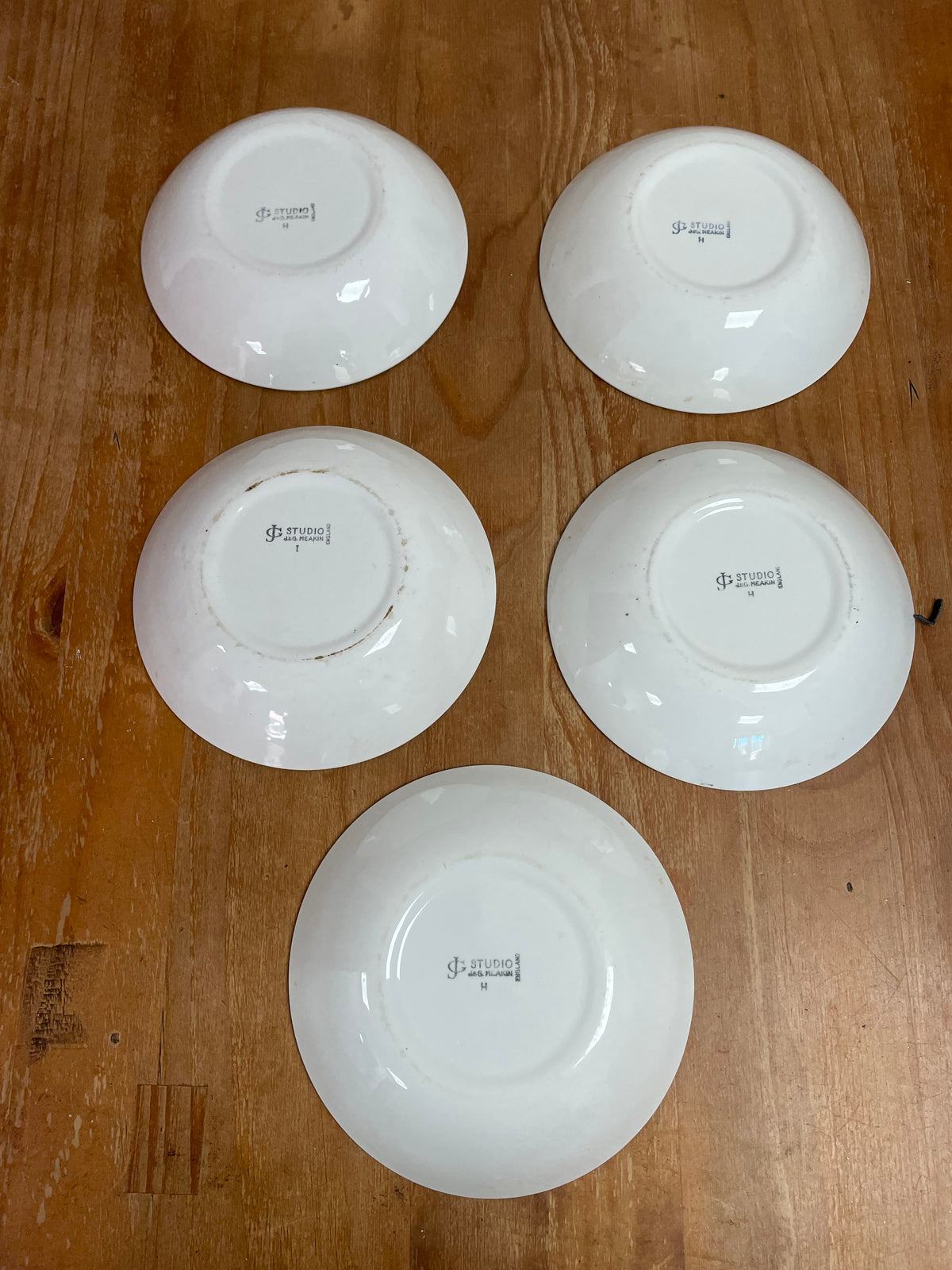 Hunting Scene Dishes, Gilt Rim, Set of 5