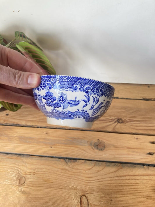 Willow Barrett’s Of Staffordshire Blue White Ceramic Bowl
