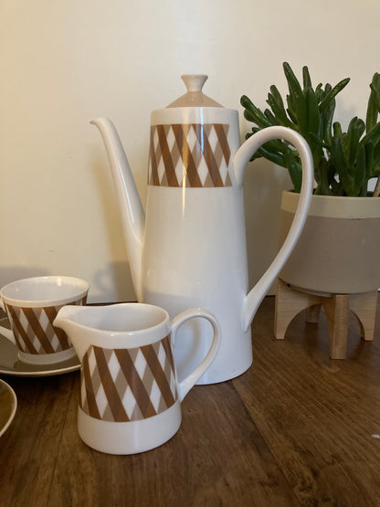 Royal Tuscan Retro Counterpoint Pattern Coffee Pot Cups Saucers and Milk Jug