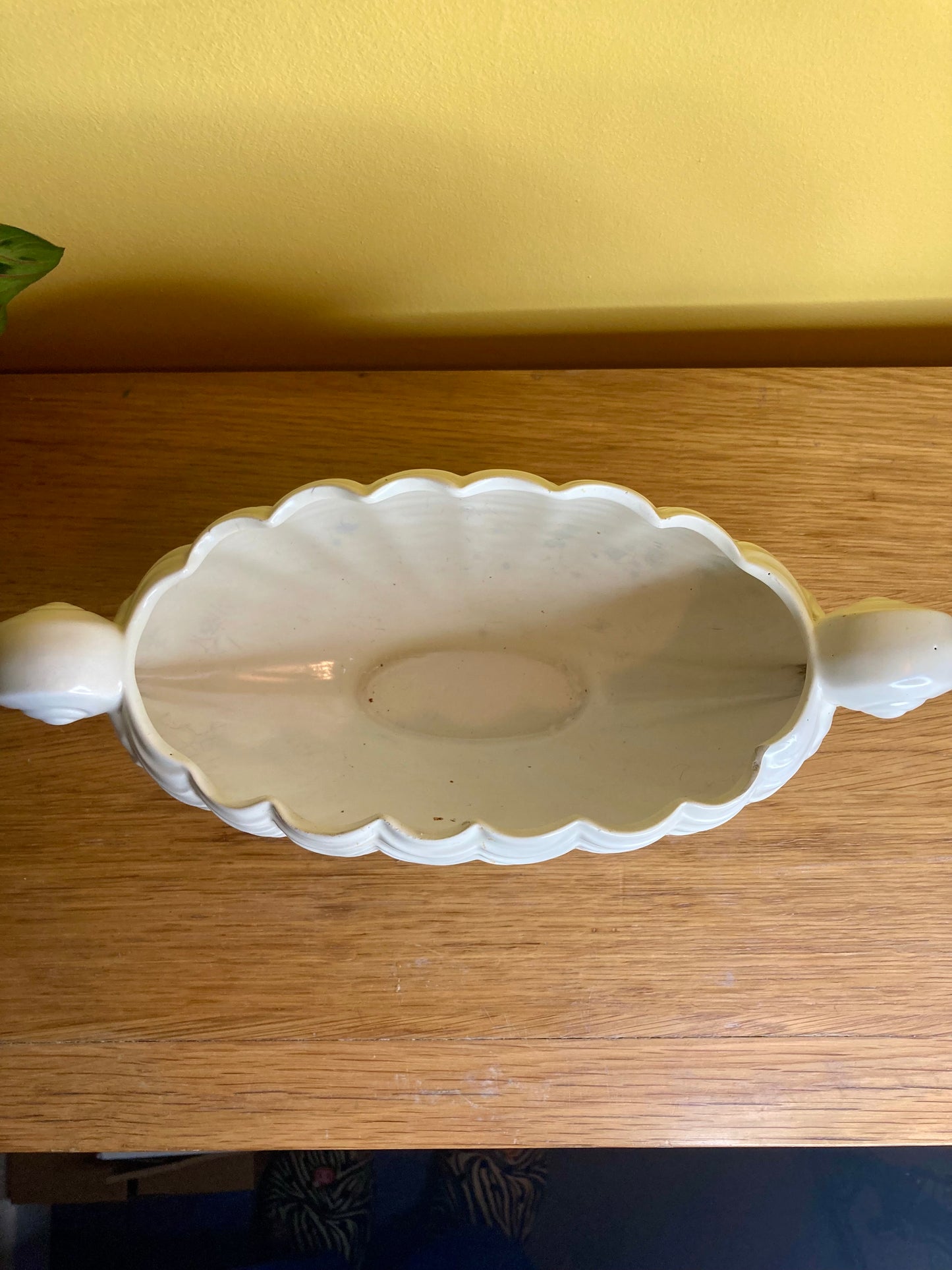 Vintage Mid Century White Ceramic Shell Style Mantle Vase