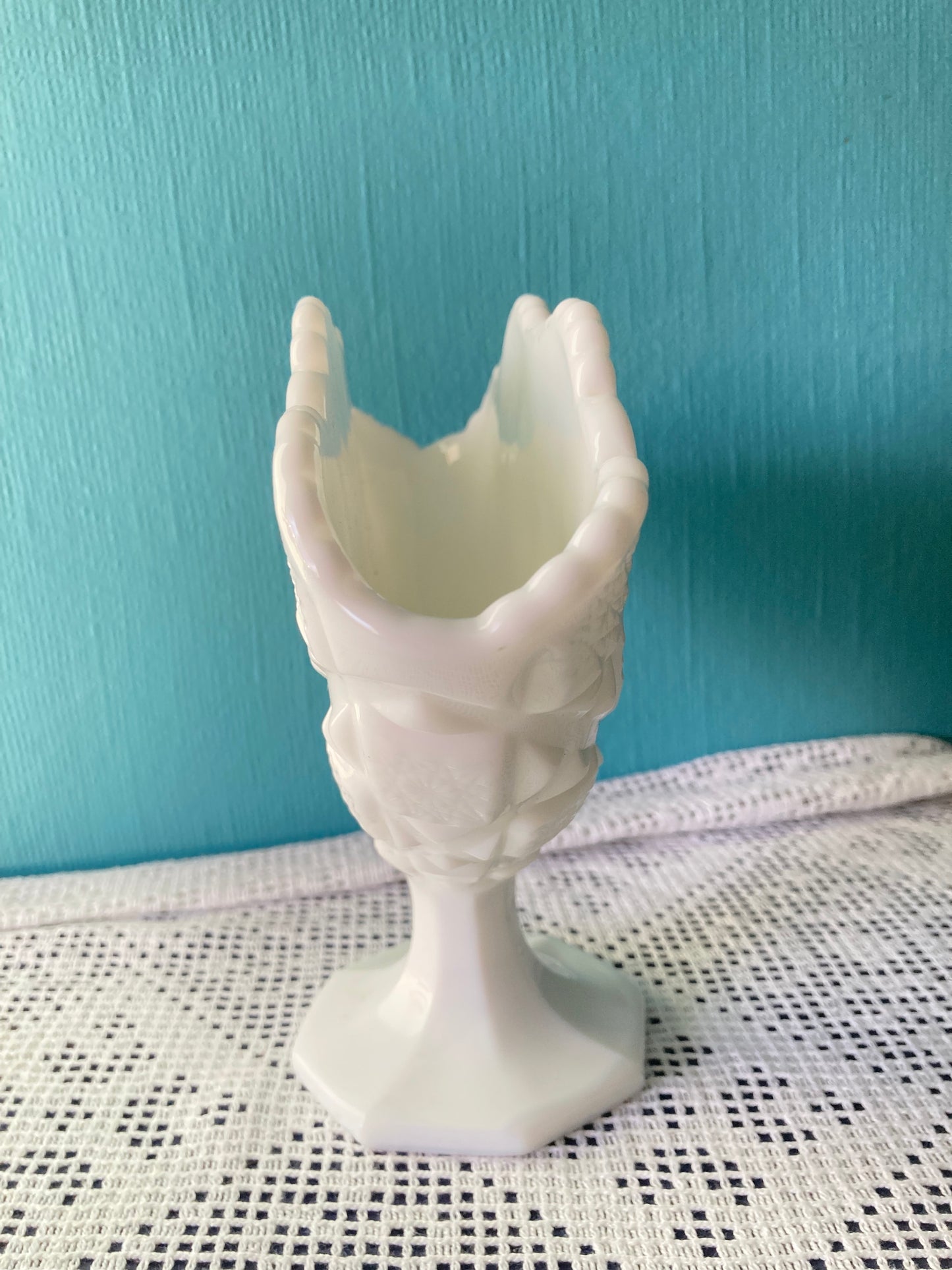 Vintage Westmoreland Old Quilt Pattern Milk Glass Pedestal Fan Vase