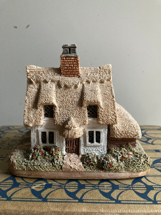 Lilliput Lane Clare’s Cottage