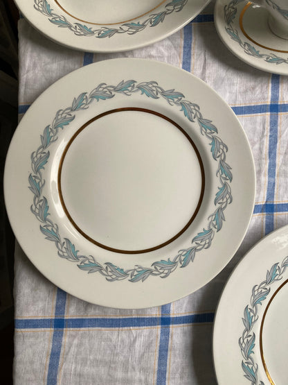 Moonstone By Chinastyle Dinner Set Terrine,2 Serving Plates, Gravy Boat and 6 Dinner Plates