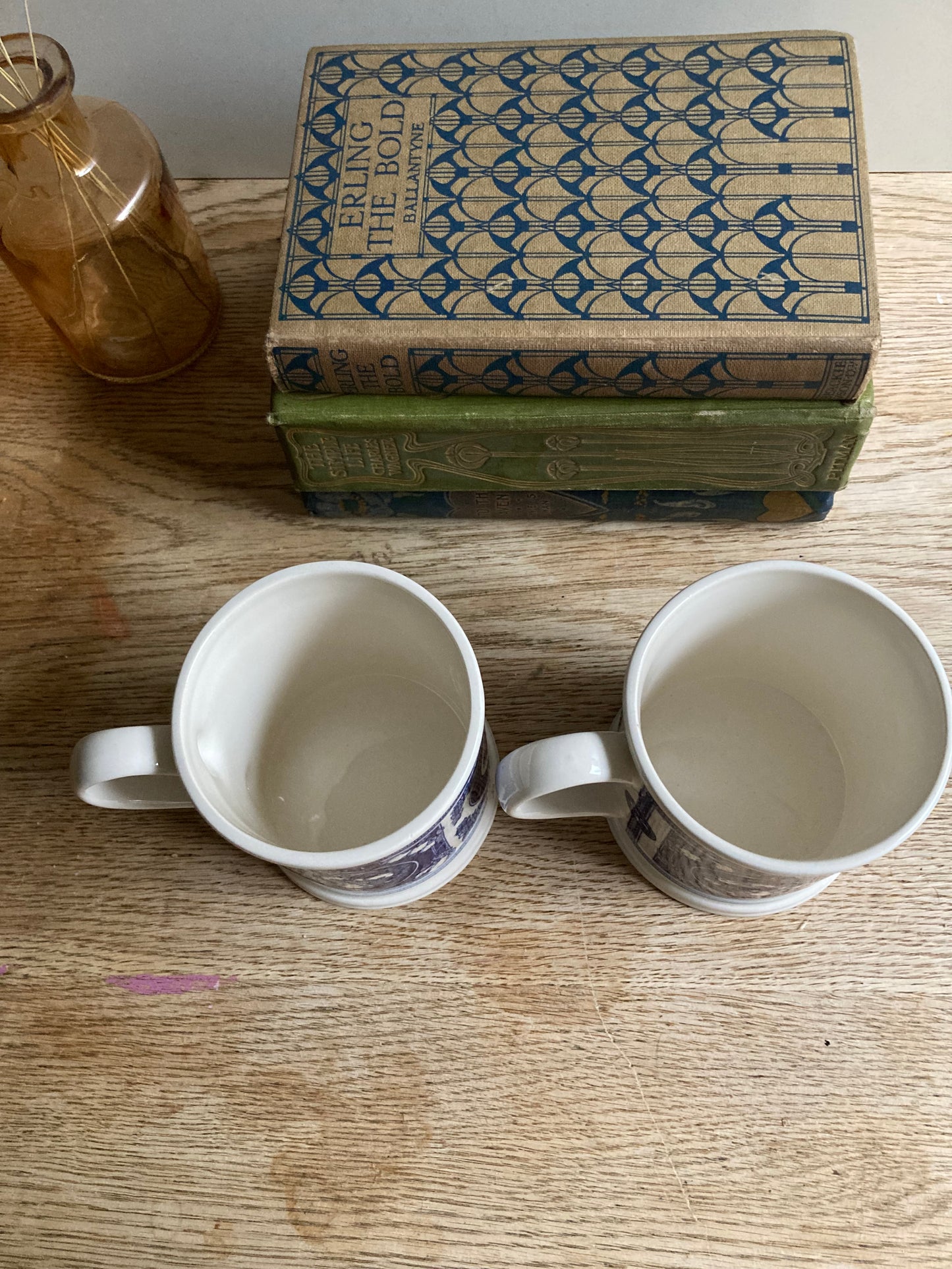 Masons Crabtree & Evelyn Ironstone 2001 Mug Pair Blue and White