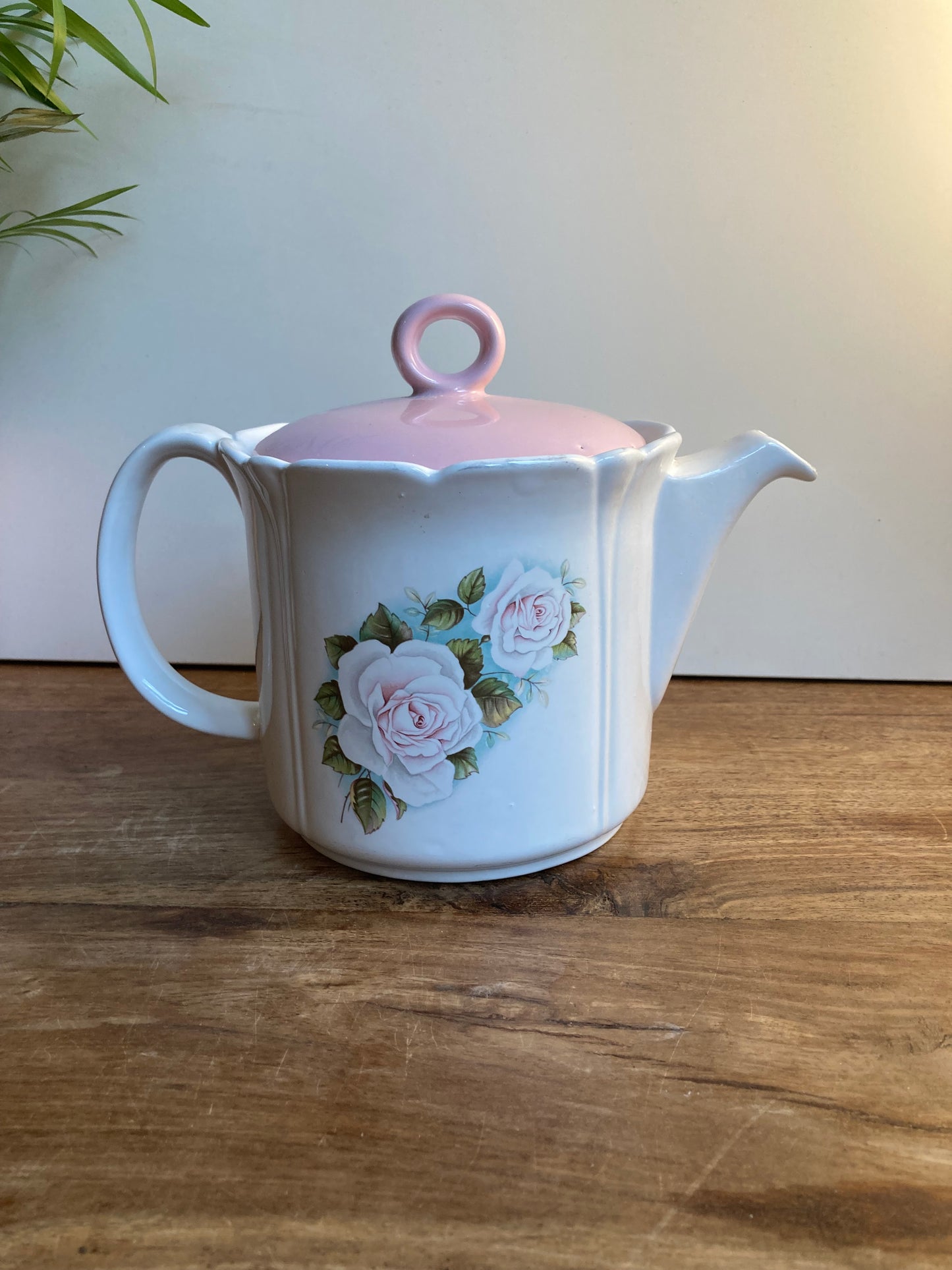 Sadler Pink Lidded Roses Teapot Vintage Frilled Lip Rare 4 Cup Teapot