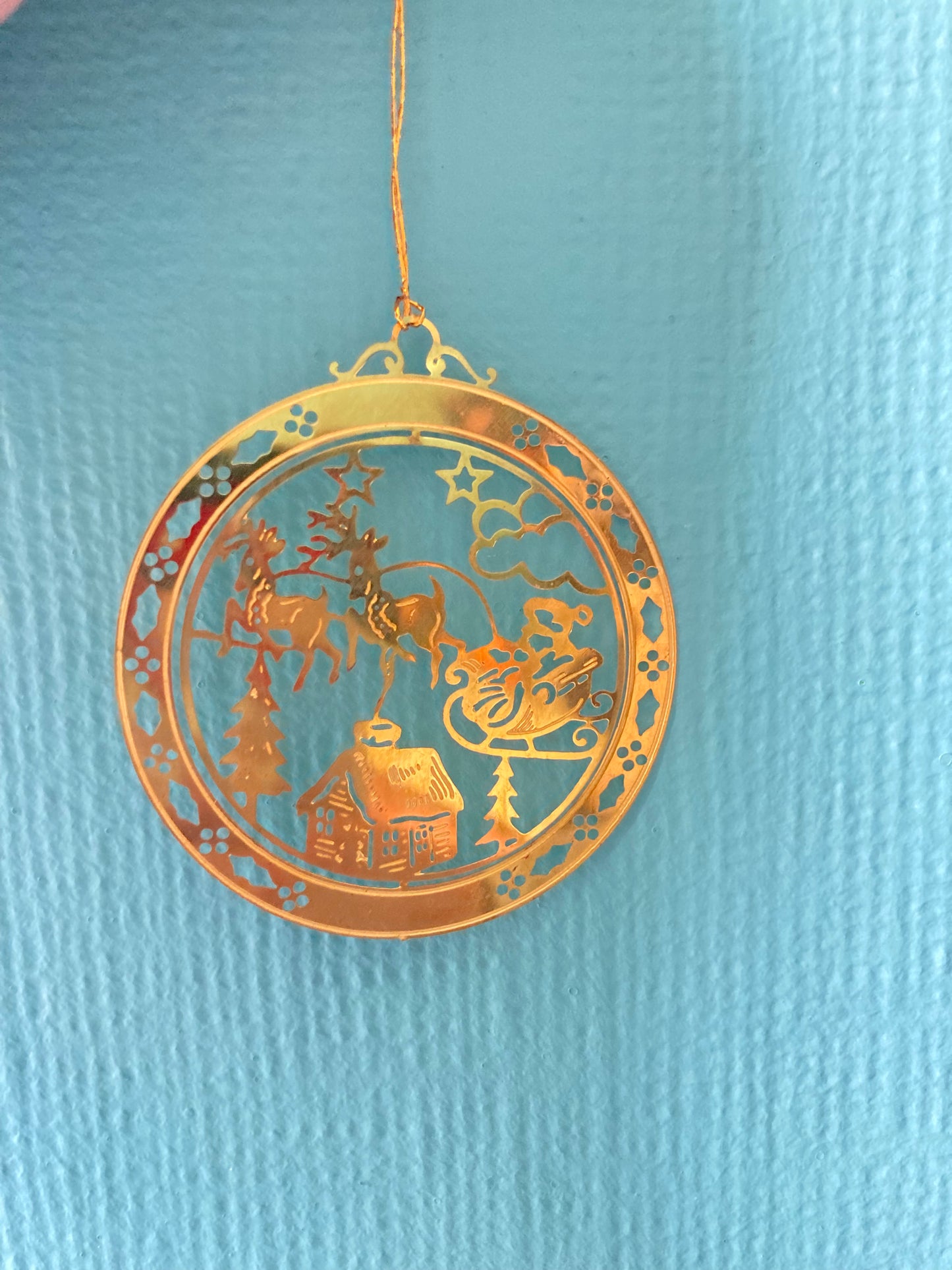 Metal Santa Cut Out Bauble Gold Tone