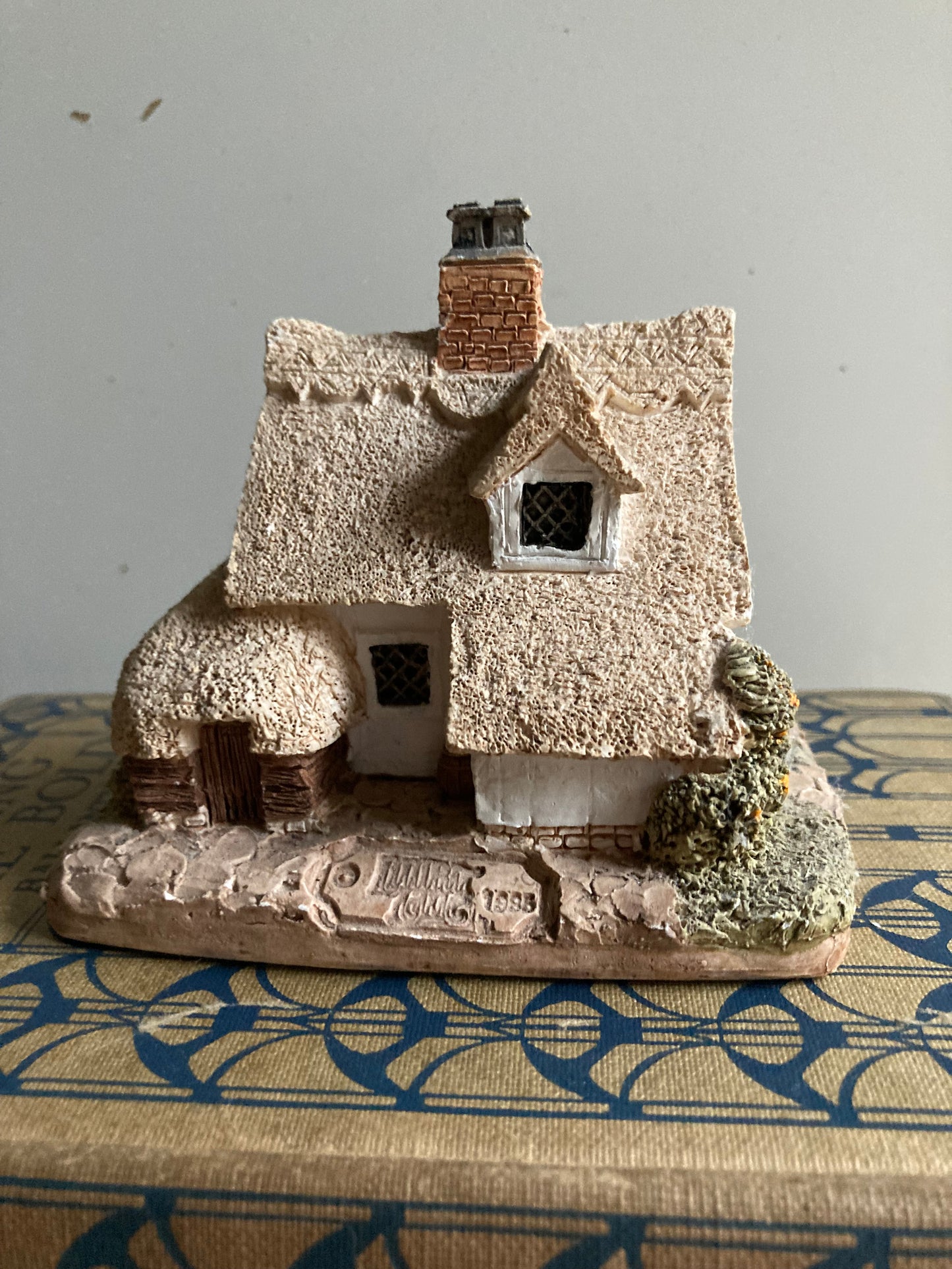 Lilliput Lane Clare’s Cottage