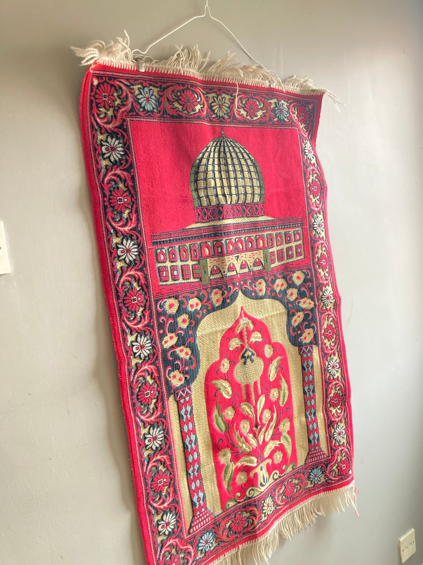 Vintage 1940 Prayer Mat Rug Islam Made In Turkey Red Temple Mat - Bloom & Heirloom Vintage Decor