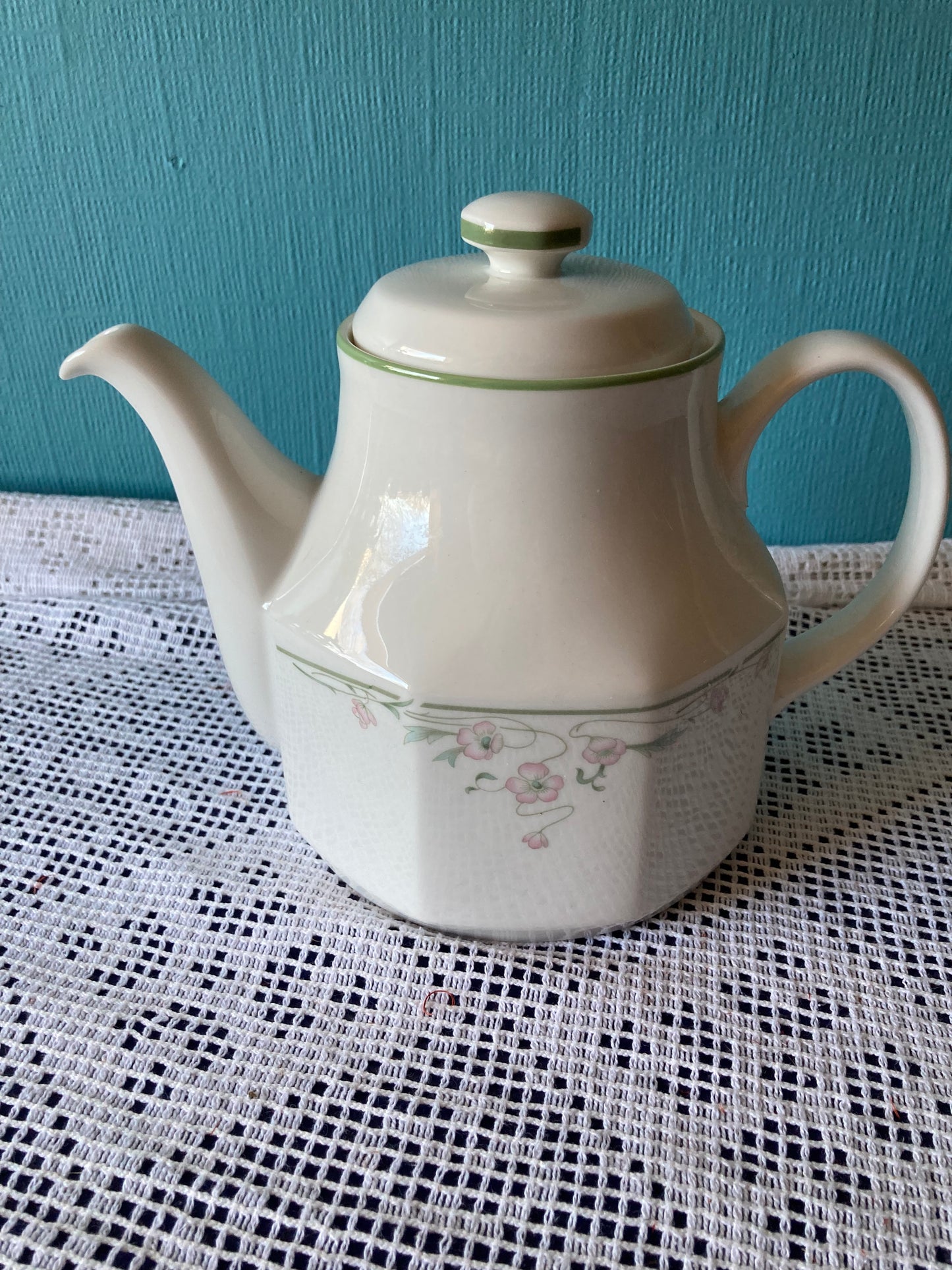 Royal Dolton Carprice Teapot 1988 Fine China