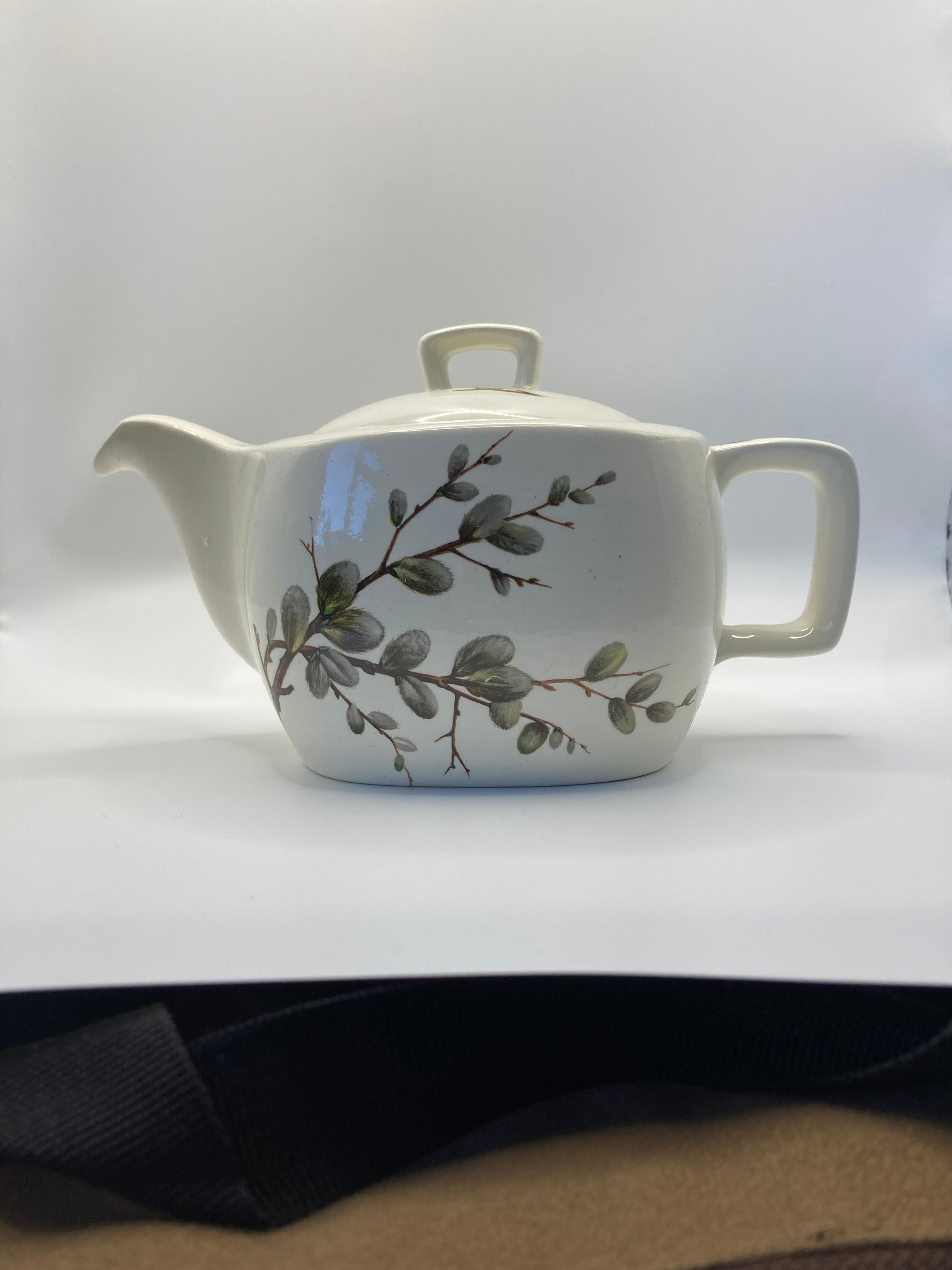 Midwinter teapot - Bloom & Heirloom Vintage Decor