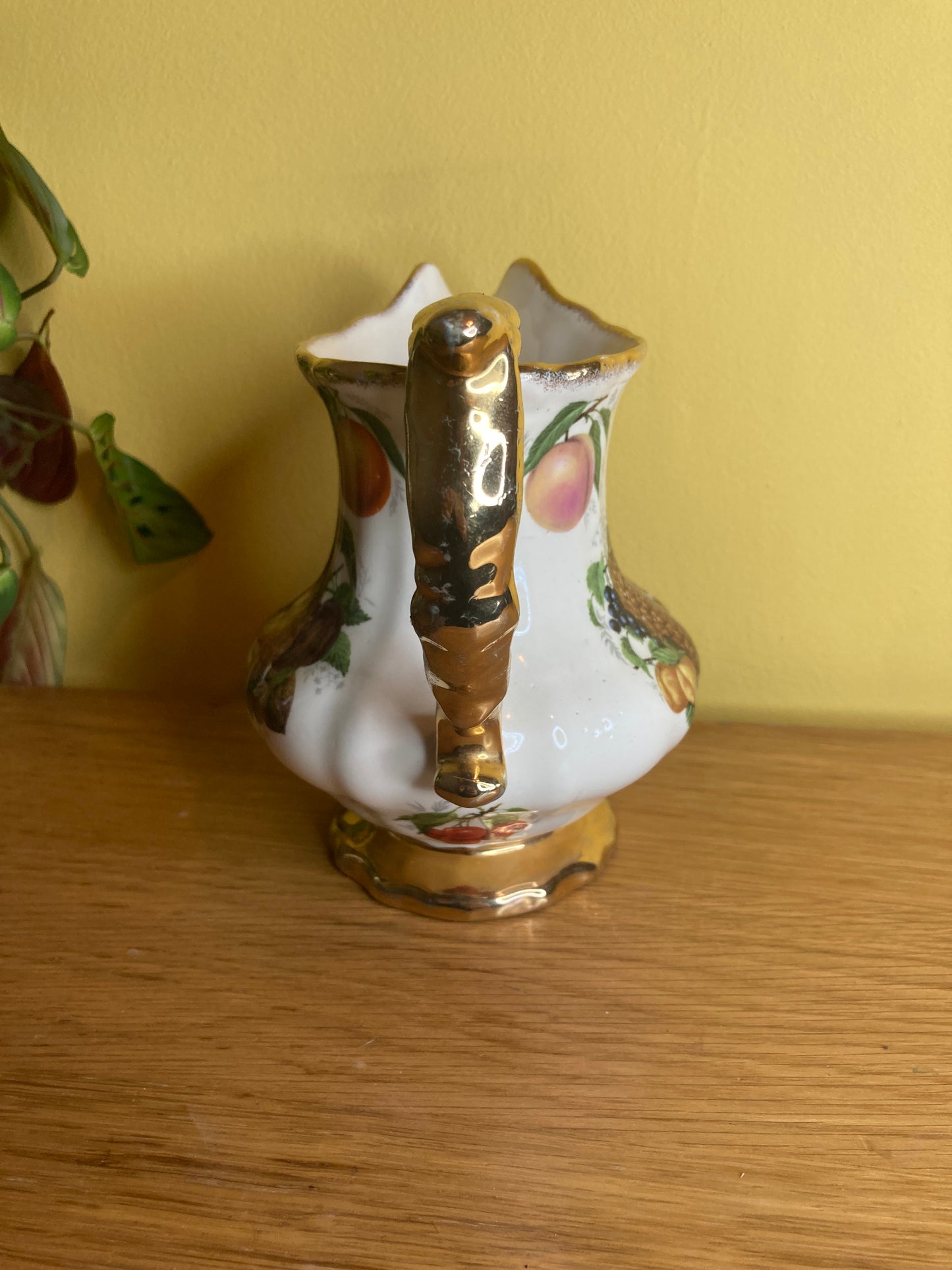 Vintage Utopia Giftware - Staffordshire Jug Fruit Design