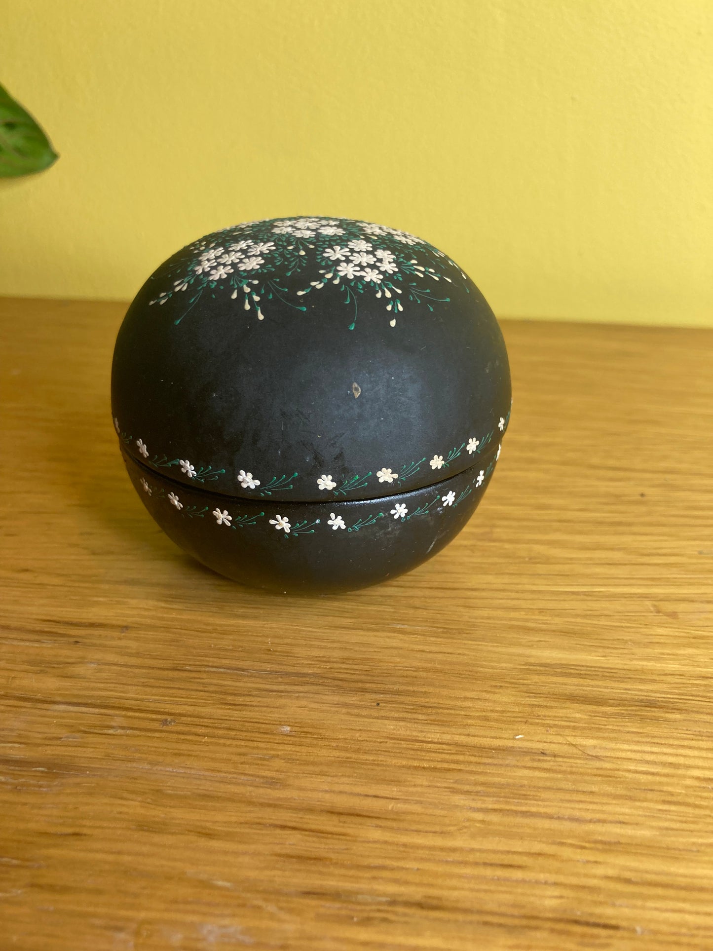 Vintage Lacquered Black Trinket Box With Flower Design On Top And On Rim - Bloom & Heirloom Vintage Decor