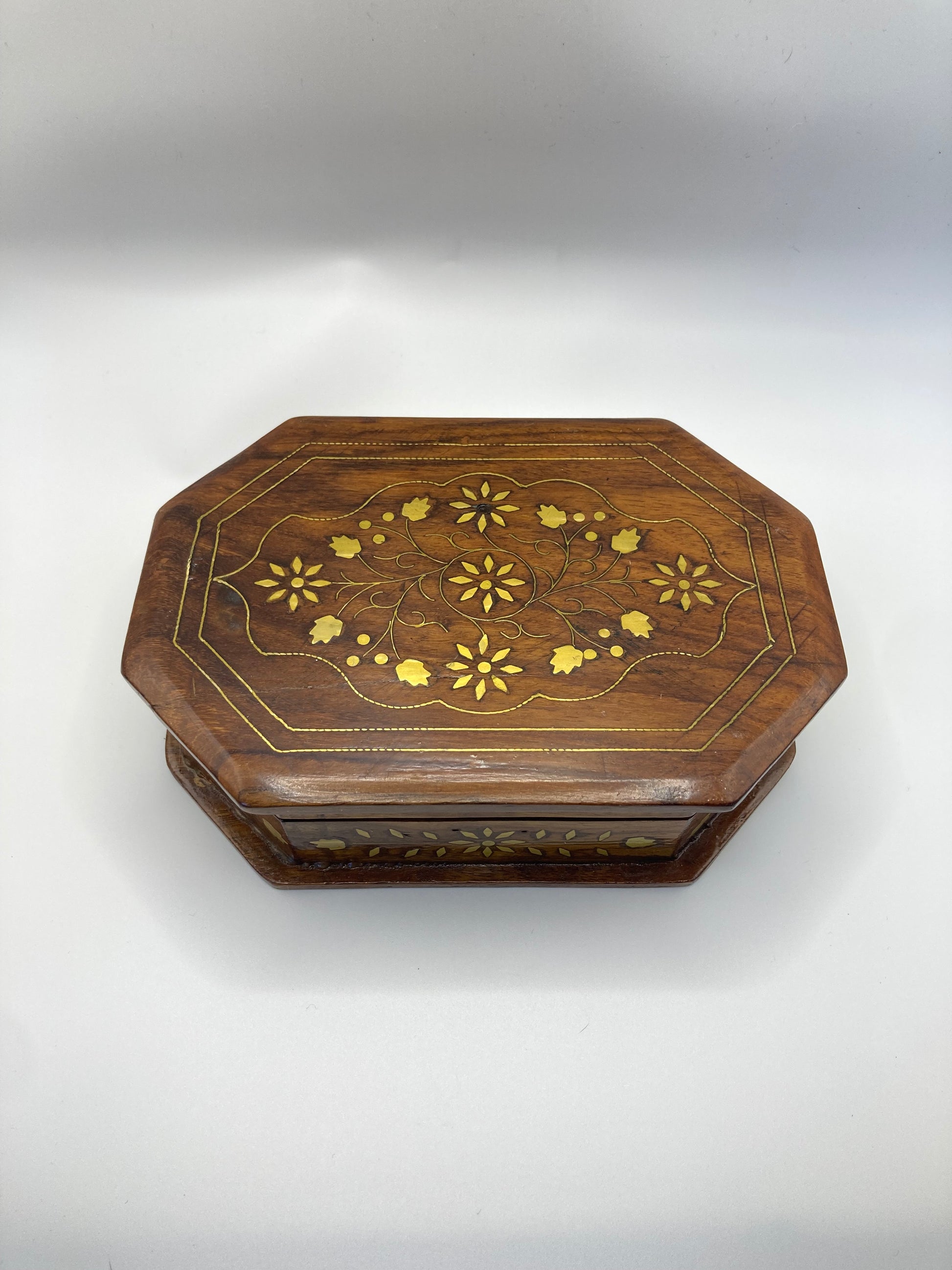 Wooden box - Bloom & Heirloom Vintage Decor