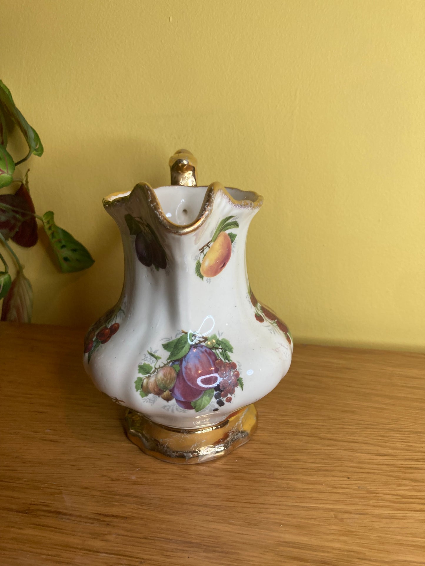 Vintage Utopia Giftware - Staffordshire Jug Fruit Design