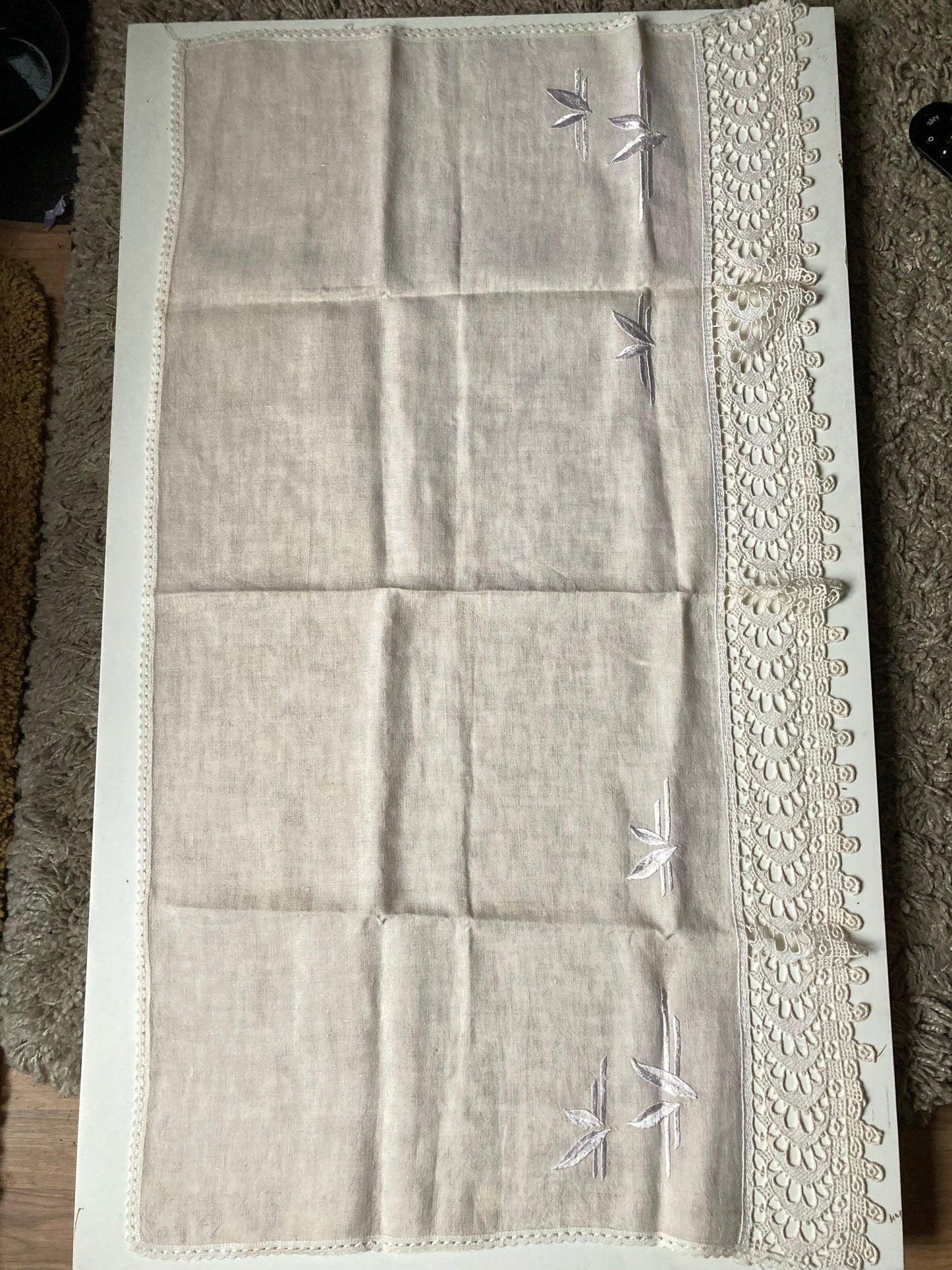 Vintage Linen Sofa and Chair x 2 Back Cover Lace Edged Leaf Detail