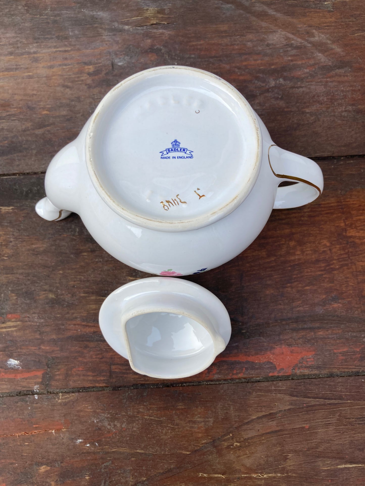 Vintage Sadler Windsor Teapot  Pink Roses  Gold Trim  England 1940's