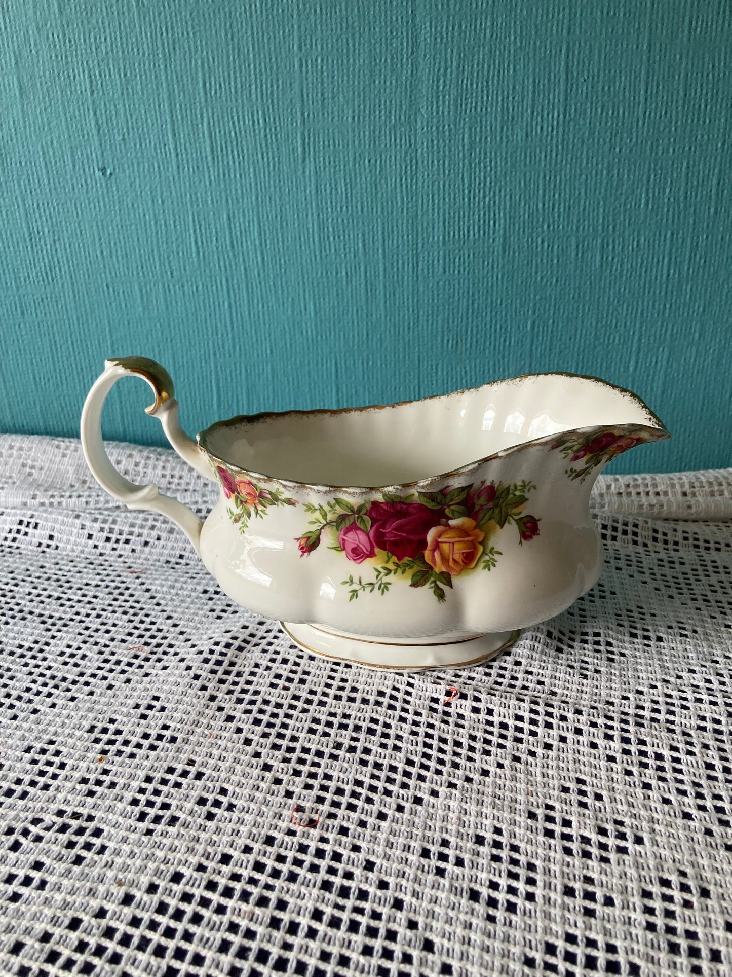 Royal Albert Gravy Boat Old Country Roses England Mint