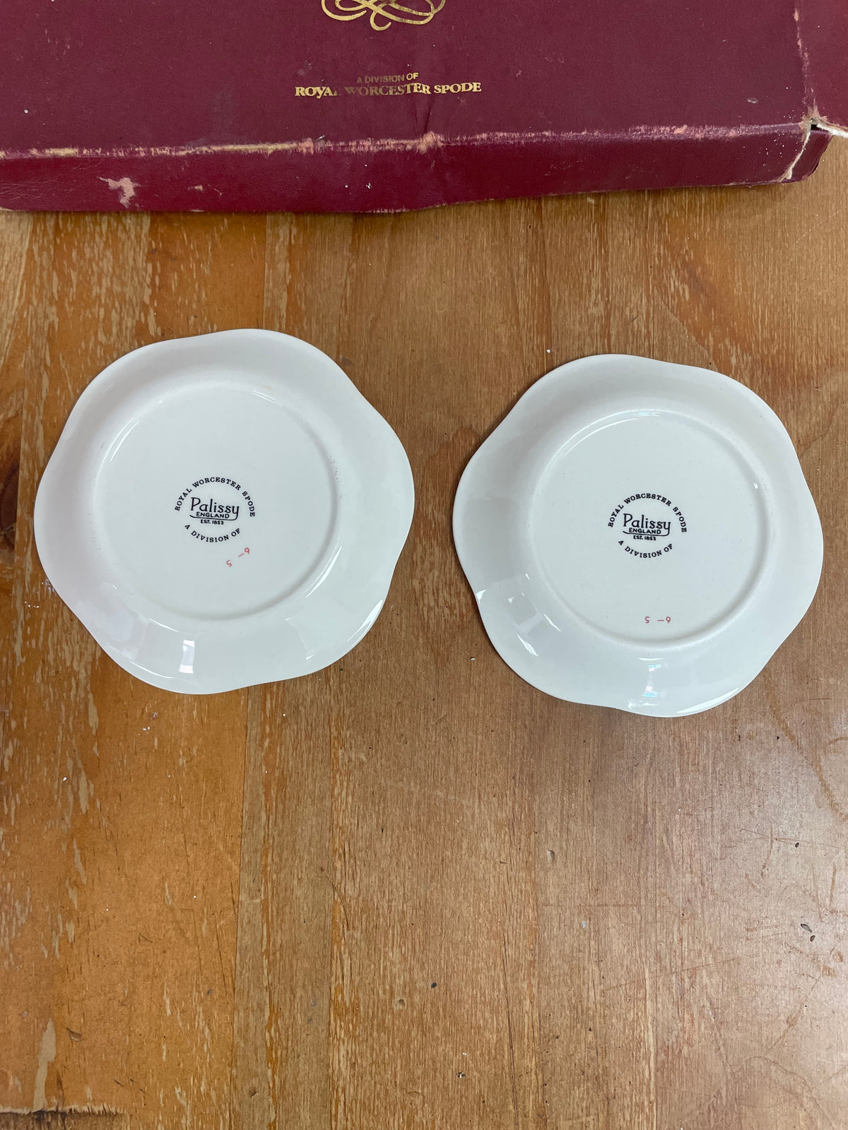 Buttercup Pin Dishes, Boxed Pair