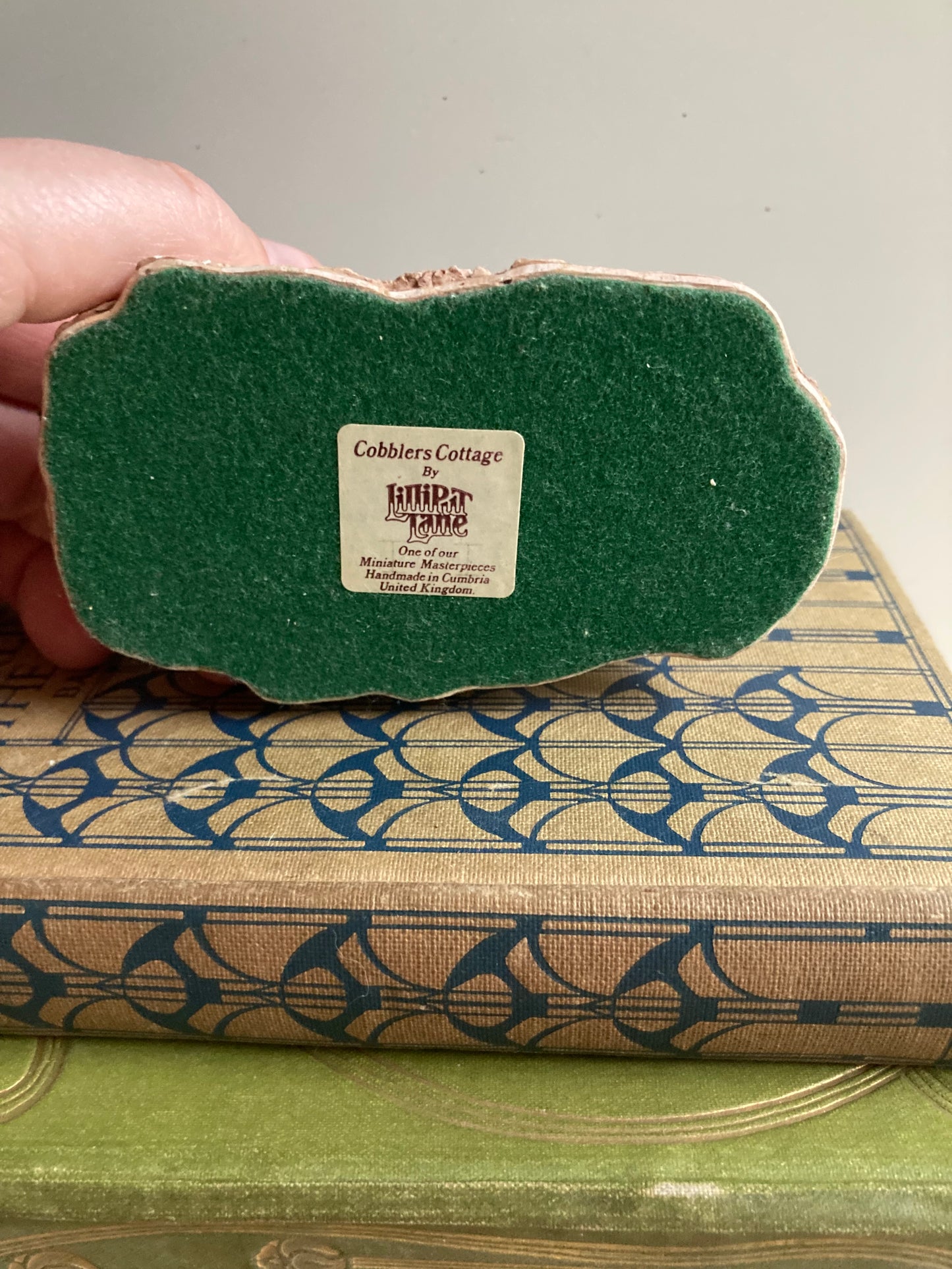 Lilliput Lane Cobblers Cottage