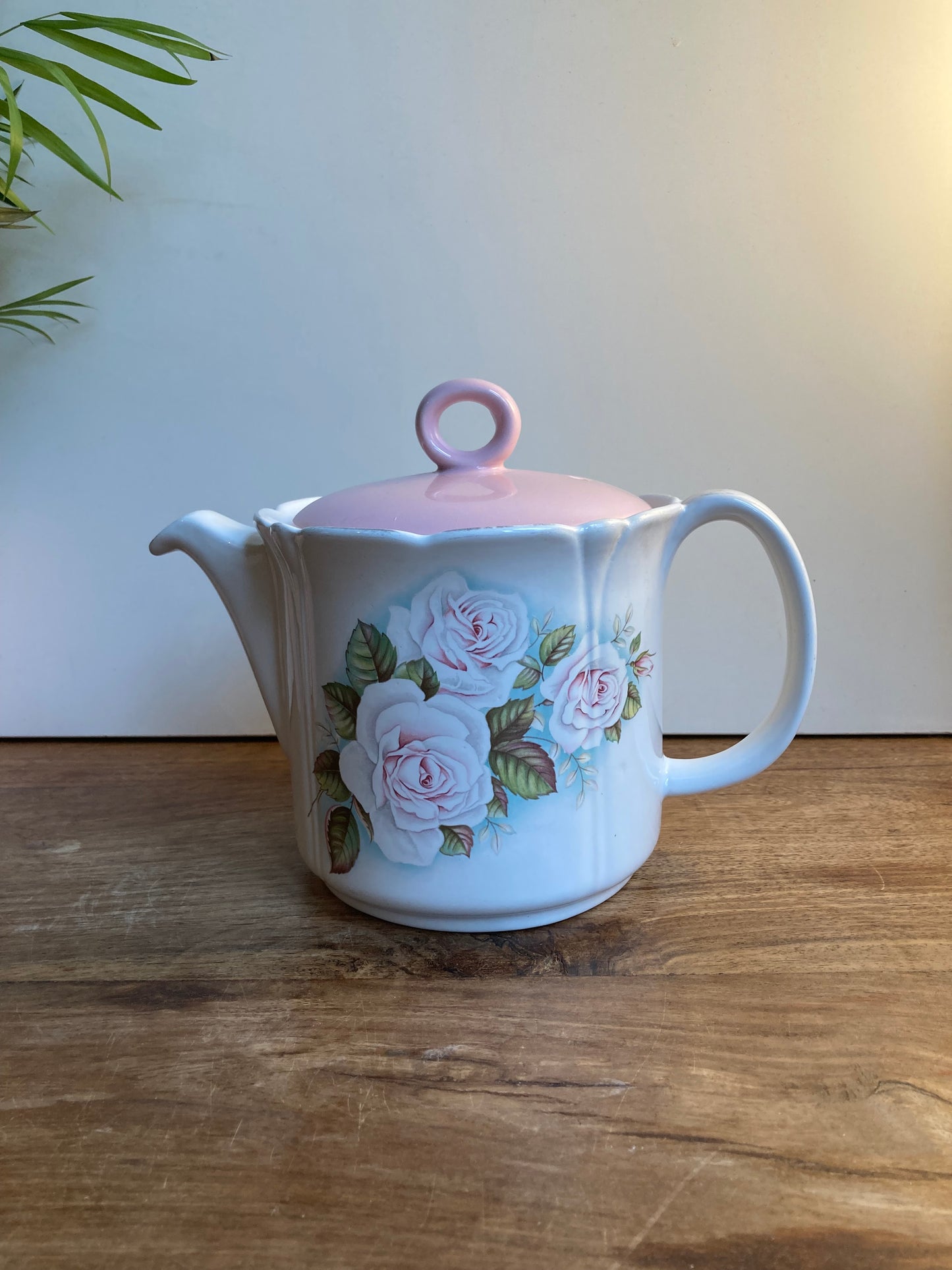 Sadler Pink Lidded Roses Teapot Vintage Frilled Lip Rare 4 Cup Teapot