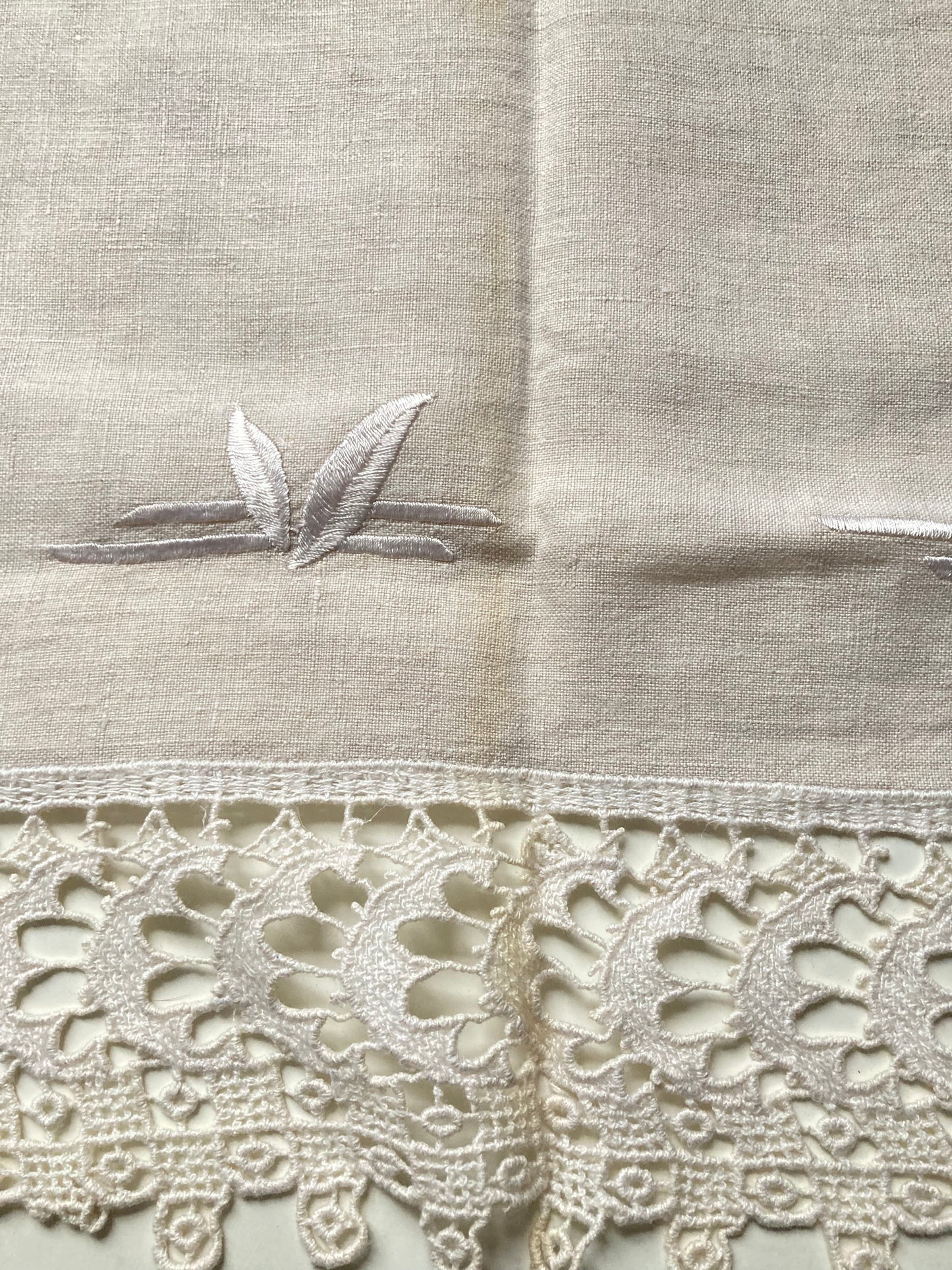 Vintage Linen Sofa and Chair x 2 Back Cover Lace Edged Leaf Detail