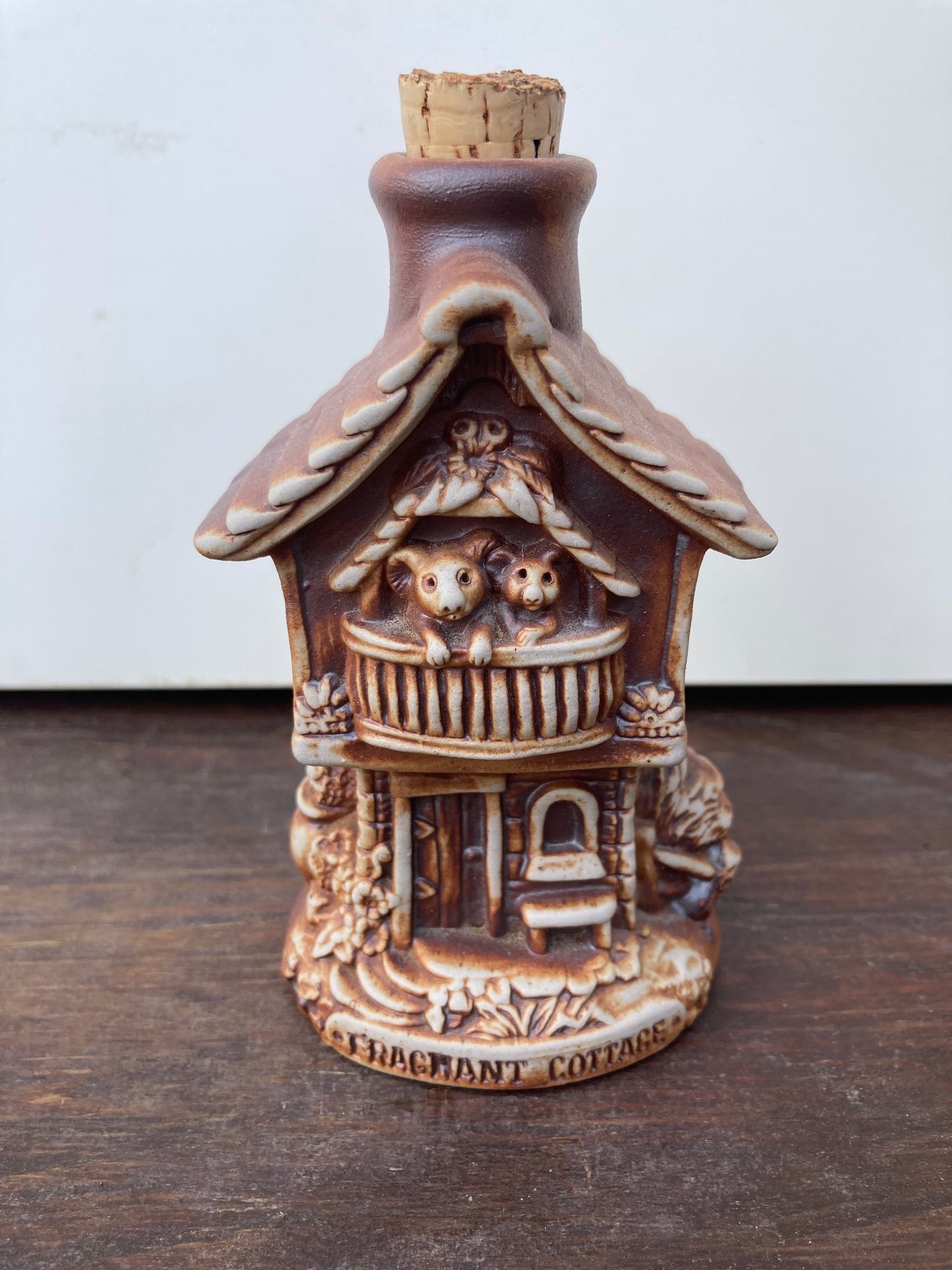 Swagman Pottery Australia Scent Diffuser - Fragrant Cottage - Signed